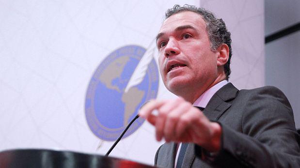 Del Solar pidió a los parlamentarios que "pongan en paréntesis sus diferencias" para discutir el proyecto de reforma constitucional para adelantar elecciones al 2020. (Foto: Renzo Salazar / GEC)