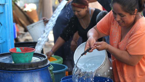 Incrementa venta de recipientes de agua a pocos días del corte masivo. Foto: TuNota