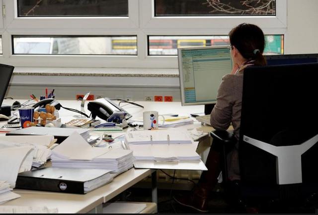 FOTO 8 | No confundas a tu jefe. Guillermo Gabilondo explica que no hay que confundir aumento de sueldo con un ascenso. Aumento de sueldo es cobrar más por hacer lo mismo (o nuevas cosas dentro del mismo cargo). Un ascenso es cobrar más, pero adquirir más responsabilidades a las que se tenían antes y en un nuevo rol. (Foto: Pixabay)