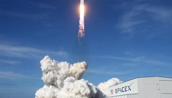 El cohete SN11 fue lanzado desde las instalaciones de la compañía en el sur de Texas alrededor de las 13H00 GMT y comenzó su ascenso de 10 kilómetros, experimentando algunos fallos de video. (Foto: Reuters)