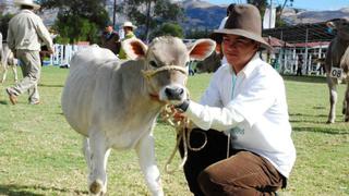 Minagri presenta plan de desarrollo que busca duplicar consumo de leche y carne