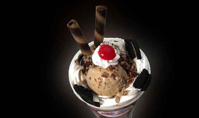 FOTO 13 | En helado sundae con chocolate caliente. El maestro de la motivación, la crioterapia, Fiji y su dieta es amante del helado sundae con chocolate caliente de Palm Beach Grill. La delicia cuesta $12 (11.39 euros) (foto: Megaricos)