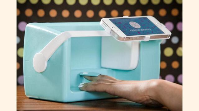 Premadonna es el dispositivo y app ‘Nailbot’ ayuda a las usuarias a diseñar e imprimir dibujos en sus uñas, a través de sus dispositivos móviles, en cuestión de segundos.