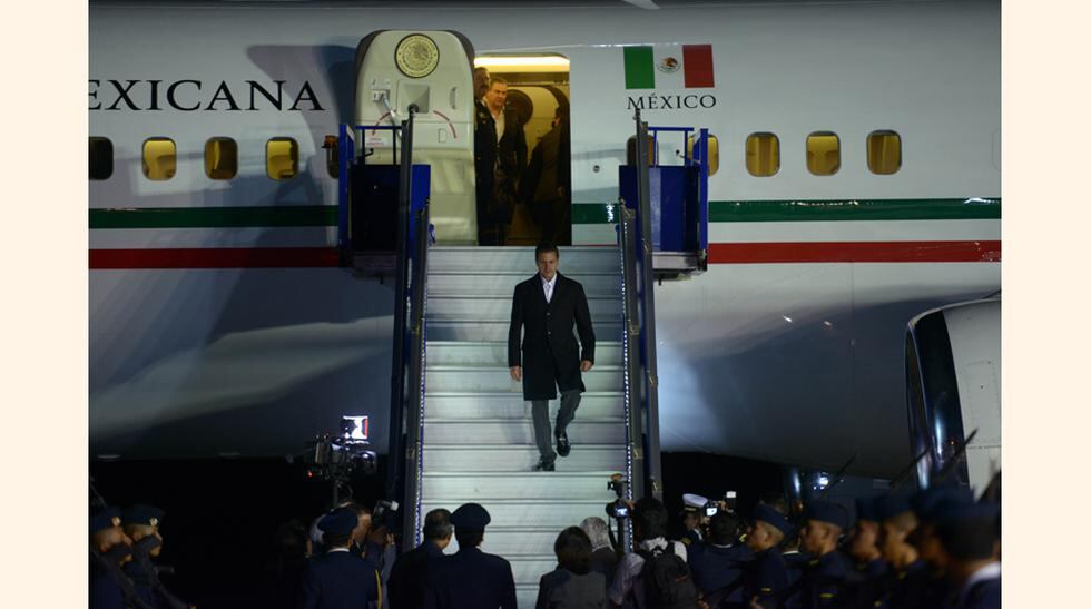 El Presidente Enrique Peña Nieto arribó a la Base Aérea Número 51, para participar en los trabajos de la 10ª Cumbre de la Alianza del Pacífico a celebrarse el 2 y 3 de julio en la ciudad de Paracas. (Foto: Difusión)
