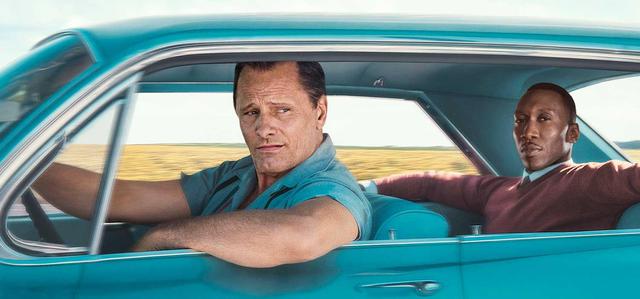 Por último, "Green Book", ganadora del Óscar a la mejor película, ingresó US$ 1.3 millones. La obra se basa en la vida real de Tony Lip, un duro italo-estadounidense que trabajaba como seguridad en el club Copacabana de Nueva York y que en 1962 se convirtió en el chófer de un magnífico pianista negro, Don Shirley, durante su gira por el sur de Estados Unidos.