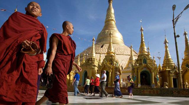 Road To Mandalay (Myanmar): Desde la antigua ciudad real de Mandalay y hasta Bagan, que posee más de 5,000 templos budistas, el Irawadi nos muestra los encantos de un país lleno de espiritualidad donde vivir nuevas sensaciones. El propio George Orwell, qu