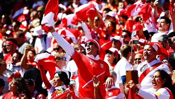 FOTO 5 | 5. La proporción de peruanos usuarios de redes sociales ha crecido sostenidamente en cada edición de la Copa.  (Foto: Getty)