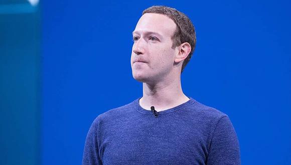 FOTO 6 | 5. Mark Zuckerberg. Mark Zuckerberg comenzó Facebook en la Universidad de Harvard en 2004, a la edad de 19 años, para que los estudiantes emparejaran los nombres con las caras en clase.

En mayo de 2012, Facebook empezó a cotizar en la bolsa de valores. Zuckerberg todavía posee aproximadamente el 15% de las acciones.

En diciembre de 2015, Zuckerberg y su esposa, Priscilla Chan, se comprometieron a donar, a lo largo de sus vidas, el 99% de su participación en Facebook.