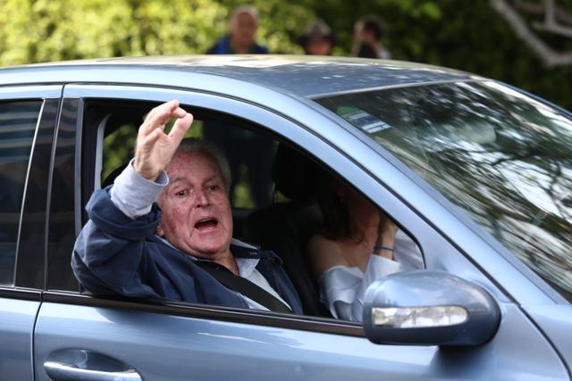 El ex parlamentario Javier Valle Riestra visitó al ex presidente en la residencia del embajador uruguayo. (Foto: Alessandro Currarino / USI)