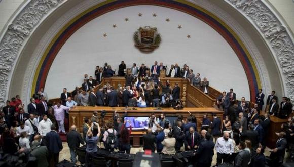 De los 112 legisladores que el antichavismo consiguió en las elecciones del 2015, ninguno ha salido ileso de los ataques del ilegítimo régimen de Nicolás Maduro. (EPA).