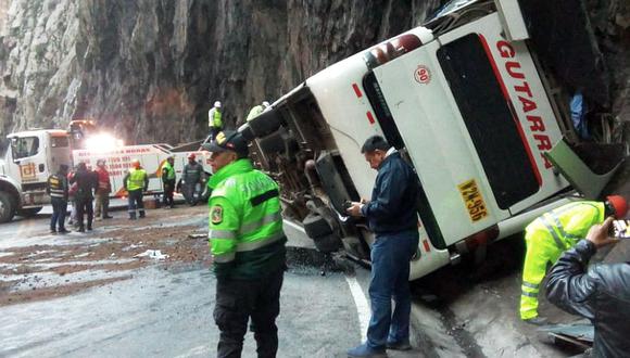 En el accidente vehicular del bus de la empresa la Empresa de Transportes Gutarra S.A. fallecieron seis personas en la zona conocida como Infiernillo, en el distrito de San Mateo, Huarochirí. (Foto: Andina)