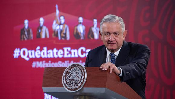 Ninguno sigue una telenovela exitosa. Todos escuchan al presidente de México. (Foto: EFE/EPA/Presidencia de México).