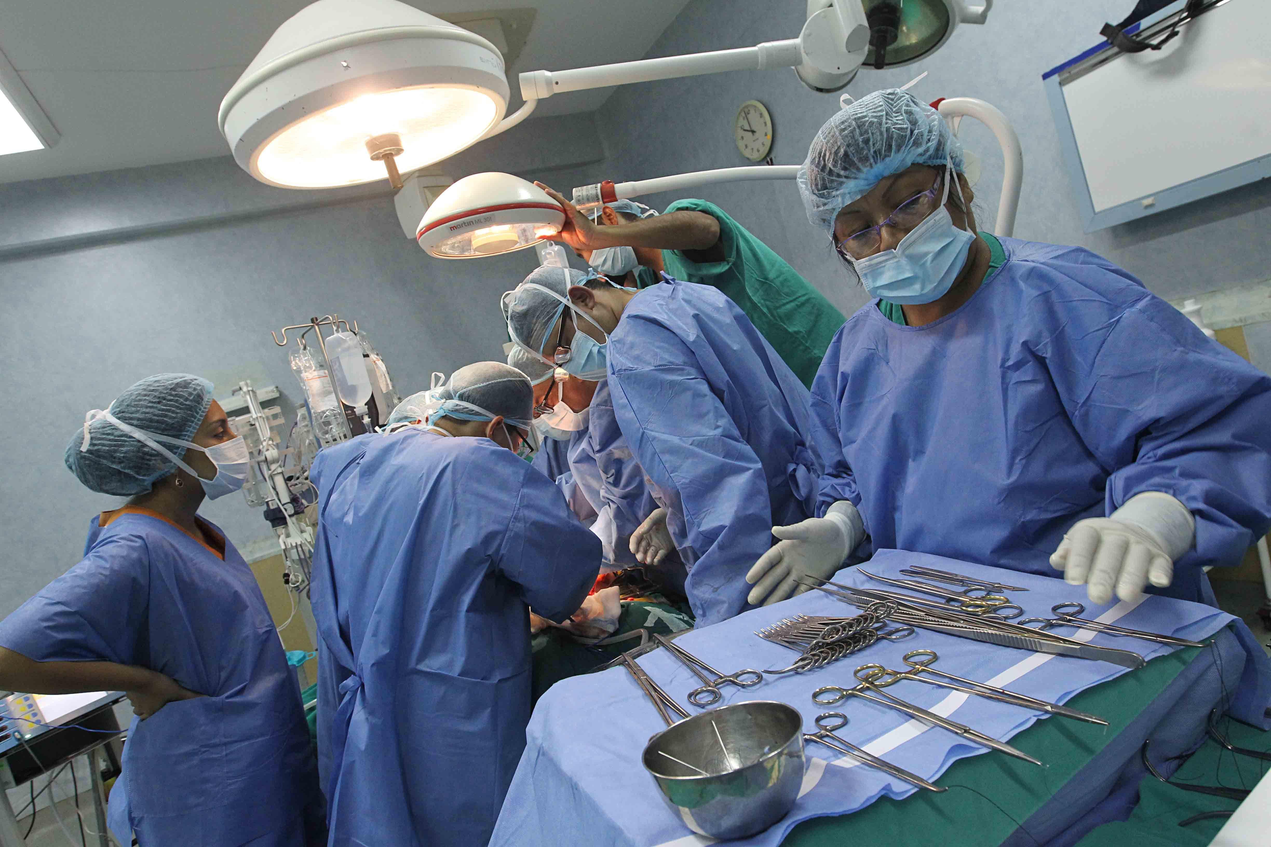 La ministra de Salud, Zulema Tomás, informó que se ha incrementado 1,200 plazas de médicos más, y se ha enviado este personal a las zonas donde no había profesionales. (Foto: GEC)