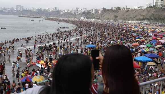 Los alcaldes de Chorrillos, Barranco y Miraflores responden si tendrán control de aforo en sus playas para la temporada de verano 2024. (Foto: Julio Reaño/GEC)