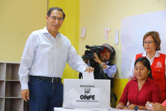 En diciembre el referéndum convocado por el presidente Vizcarra le otorgó respaldo político aprobándose tres de las cuatro reformas políticas que impulsó. (Foto: GEC)