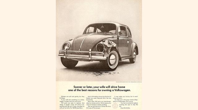 Anuncio de 1964 de Volkswagen. En la descripción dice “las mujeres son suaves y amables, pero pueden chocar cosas”.
