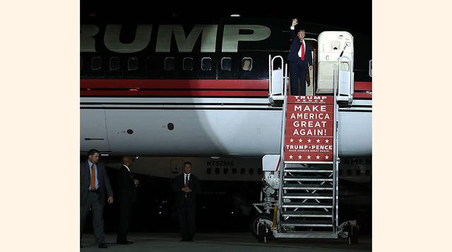 BOEING 757: US$ 100 MILLONES. Este tipo de nave suele utilizarse en vuelos comerciales, aunque si tienes una cuenta bancaria similar a la del nuevo presidente de EEUU, un Boeing 757 con cinturones en plata y oro podría ser una gran elección. El jet consum