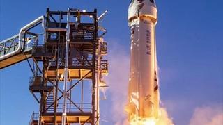 Multimillonarios se lanzan al espacio en sus propios cohetes