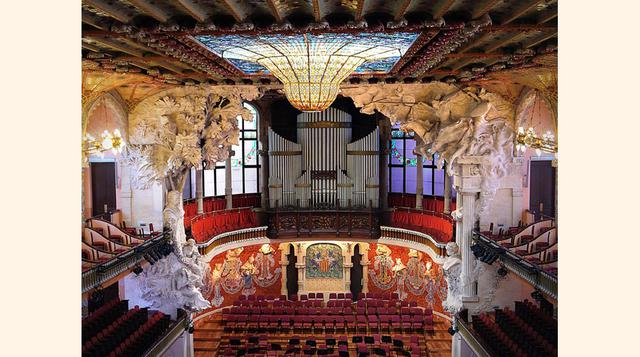 Palau de la Música Catalana (España). Es considerada una pieza de arte de Art Nouveau catalán.