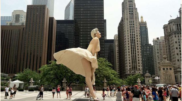 La avenida Michigan,CHicago; Entre tiendas de lujo, una arquitectura majestuosa y obras de arte gigantes, la avenida Michigan le hace la competencia a la Quinta Avenida o a la de los Campos Elíseos. La famosa avenida de Chicago se impone por su presencia.