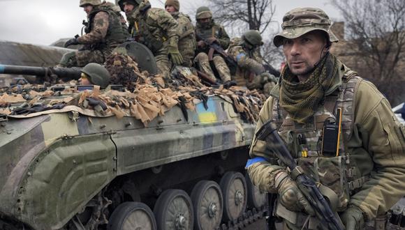 Pero el jefe de las fuerzas armadas de Ucrania, el general Valerii Zaluzhnyi, dijo el lunes que casi 9,000 soldados ucranianos han muerto en acción. (Foto: AP Photo/Vadim Ghirda, File)