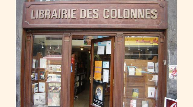 Librairie des Colonnes (Tánger, Marruecos). El diario argentino señala que su antigua dueña dijo una vez que “tener una librería no es solamente leer, es también saber contar”. Con el años, el negocio lo compró un amigo del diseñador francés Ives Saint La