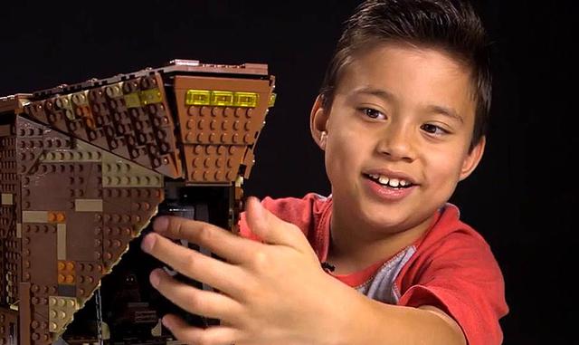 FOTO 5 | 5. Evan de YouTube

Con la ayuda de su papá, Evan empezó su propio canal de YouTube cuando tenía 8 años. EvanTube hace reseñas de juguetes y discute cosas que les interesan a los niños de esa edad. El canal le da un promedio de 1.3 millones de dólares al año.