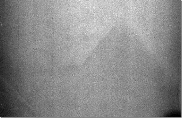 2. Una pirámide en la Luna