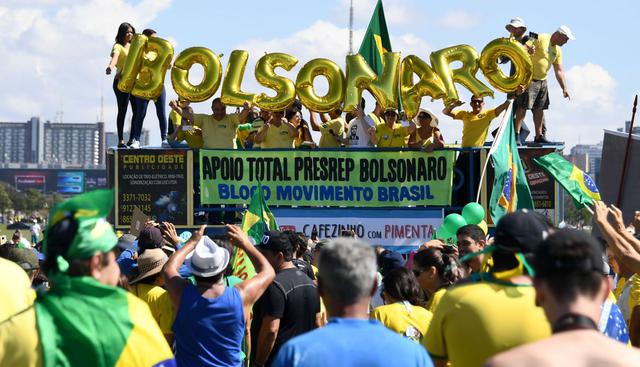 El presidente brasileño, Jair Bolsonaro, recibió el voto de confianza de electores y simpatizantes, que salieron en masa a las calles de varias ciudades. (Foto: AFP)