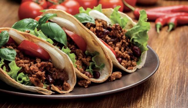 FOTO 21 | 21. Tour gastronómico. La mejor manera de explorar una ciudad es a través de su gastronomía. México es el país ideal para emprender con una empresa de turismo para foodies, pues sus 18 rutas gastronómicas recorren desde Baja California hasta Oaxaca y Chiapas. Enfócate tanto en turismo nacional como en internacional y ofrece a tus clientes diferentes paquetes que los dejes con la mejor impresión de nuestro país y un buen sabor de boca. Un plus será que cuentes con guías que hablen diferentes idiomas.