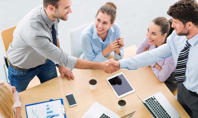 FOTO 4 | Expresión personal: Expresión emocional. Es expresar abiertamente nuestros sentimientos de forma verbal y no verbal.