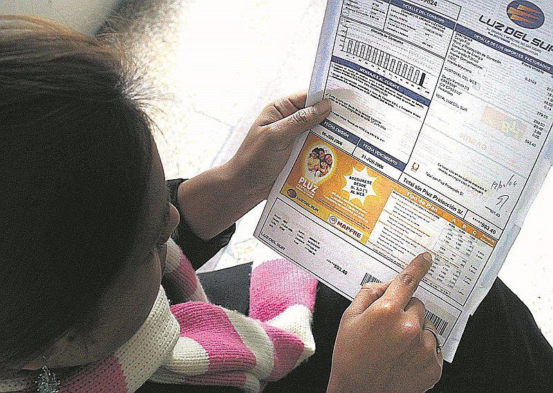 Ejecutivo evalúa medidas para lograr el fraccionamiento de las tarifas de luz