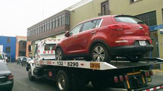 Vehículos mal estacionados en Miraflores serán llevados al depósito y pagarán una multa
