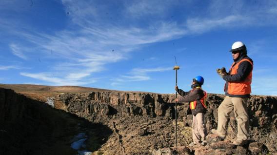 El sindicato número 2 del yacimiento dijo que no descarta efectuar nuevas protestas contra despidos masivos. (Foto: USI)