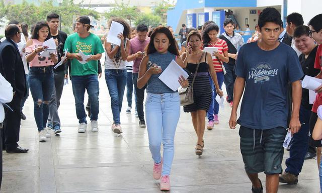 Universidad de Ciencias y Humanidades. Las carreras autorizadas son cinco: Educación Primaria e Interculturalidad; Ingeniería de Sistemas e Informática; Ingeniería Electrónica con Mención en Telecomunicaciones; Contabilidad con Mención en Finanzas y Enfer