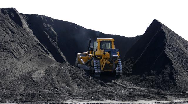 Del mismo modo, el margen neto para el sector de minerales no energéticos cayó del 6.7% de hace cinco años a un mero 1.1% pronosticado para el 2015.