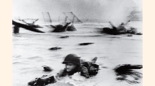 Día D. Francia, 1944. Foto: Robert Capa.