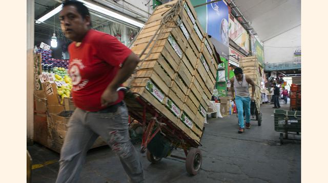 En México, por ejemplo, se desperdician más de 10 millones de toneladas de alimentos al año, que representan el 37% de la producción agropecuaria en el país, según el Grupo Técnico de Pérdidas y Mermas de Alimentos. (Foto: Bloomberg)