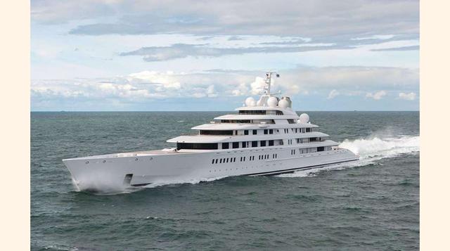 AZZAM – US$ 605 millones. El megayate más ostentoso de Lurssen, el Azzam es el más largo del mundo, con 590 pies. Entró en servicio desde 2013. El enorme buque fue comisionado por el Presidente de los Emiratos Árabes Unidos, el jeque Khalifa, y tiene su p
