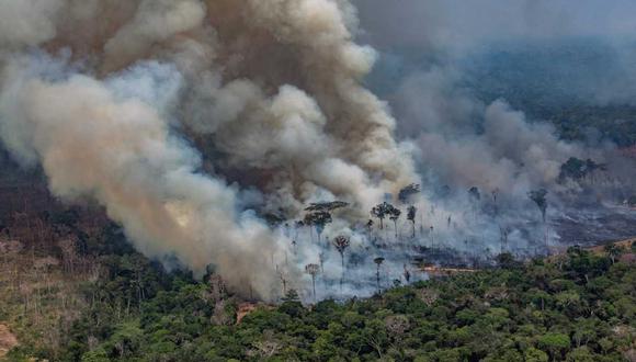 El Gobierno brasileño informó la víspera que los focos de incendios han comenzado a disminuir, aunque no presentó datos sobre la totalidad de la región. (Foto: AFP)