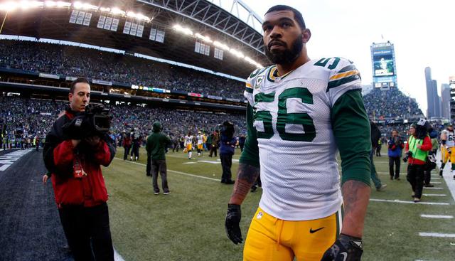 Julius Peppers | Otro jugador de los Green Bay Packers que aparece en este listado es Julius Peppers. Los ingresos anuales de este futbolista americano son de 20,8 millones de dólares. (AFP).