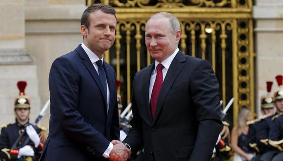 El presidente francés es uno de los pocos líderes internacionales que intenta mantener un diálogo con el presidente ruso Vladimir Putin.