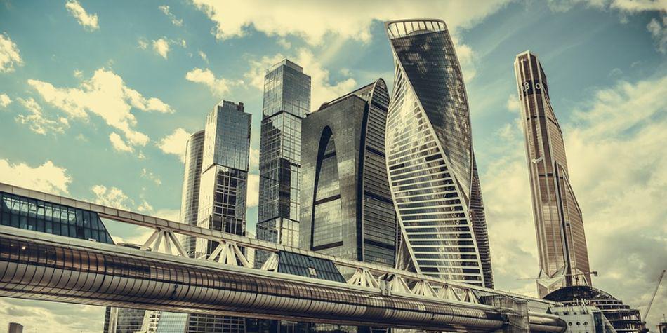 Las industrias de tecnología fuerte han fomentado una considerable riqueza en varias ciudades. (Foto: Pixabay)