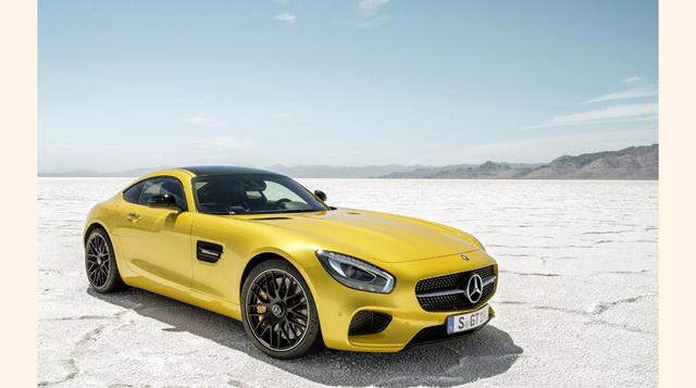 Mercedes-Benz AMG GT, este modelo deportivo recién llegado a México y que  se venderá en dos versiones: AMG GT y AMG GTS. Motor V8, diseño sofisticado y todo el espacio para el conductor y el acompañante no hay asiento trasero son algunos sus detalles.