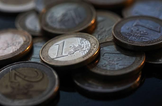 El sentimiento entre los operadores de opciones está cerca del más optimista para el euro frente al dólar desde julio, durante periodos que van desde tres meses hasta un año. (Foto: Bloomberg)