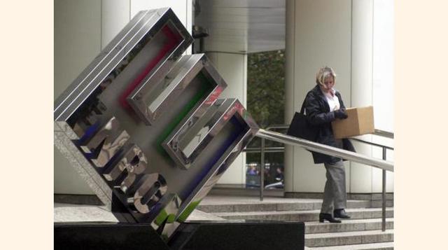 Enron. La mayor empresa distribuidora de energía ocultó durante años pérdidas millonarias hasta que quebró en diciembre de 2001. Sus pasivos superaban los US$ 30,000 millones. La empresa auditora Andersen resultó sospechosa de haber destruido documentos c