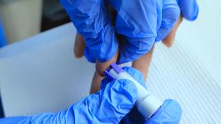 Reguladores EE.UU. aprueban pruebas caseras para coronavirus   