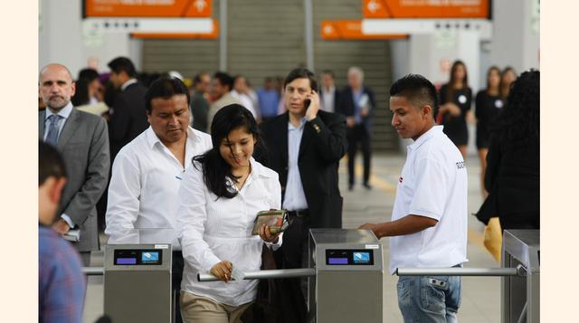 En la construcción del viaducto del tramo 2, de 12.4 kilómetros de extensión, se invirtió US$ 901 millones. (Foto: Manuel Melgar)