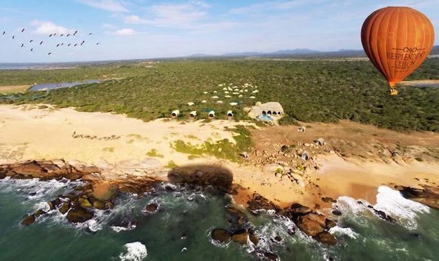 Wild Coast Tented Lodge, Parque Nacional de Yala, Sri Lanka. El resplandeciente Ceilán el grupo hotelero de los propietarios de la famosa marca de té Ceylan Dilmah es conocido por crear algunos de los hoteles y resorts más impresionantes de Sri Lanka. La 