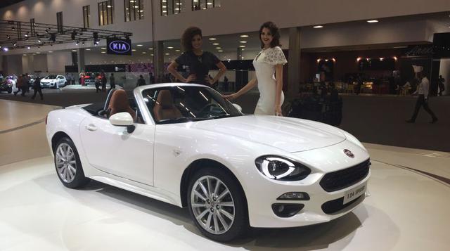 El auto 124 Spider de Fiat es la 'joya' que presentó la marca en el Motor Show de Sao Paulo. (Foto: Ricardo Montero).